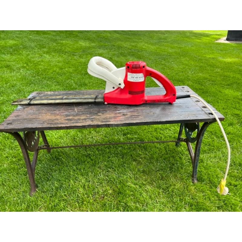 Elektrische heggeschaar