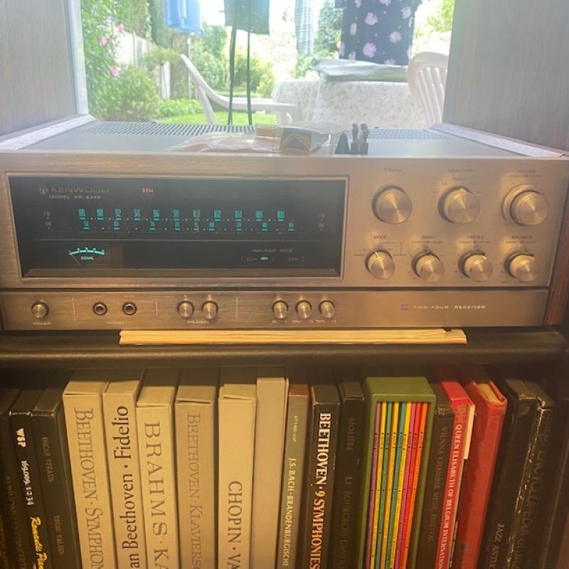 Dual lp speler, Kenwood versterker, B&O boxen en kast