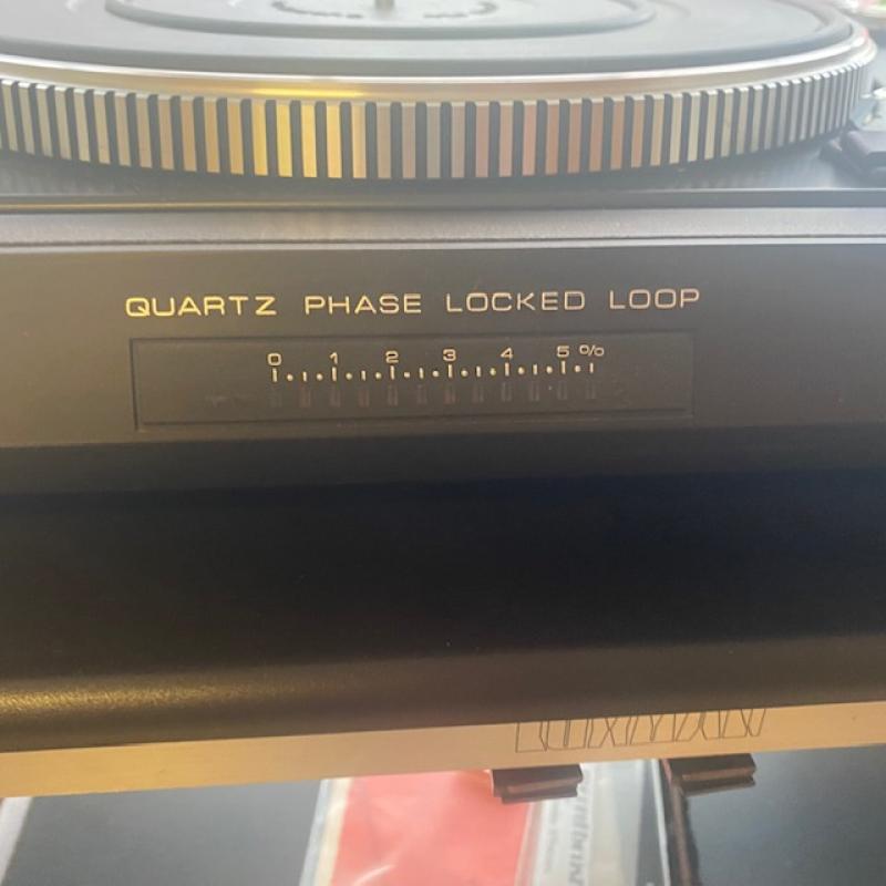 Dual lp speler, Kenwood versterker, B&O boxen en kast