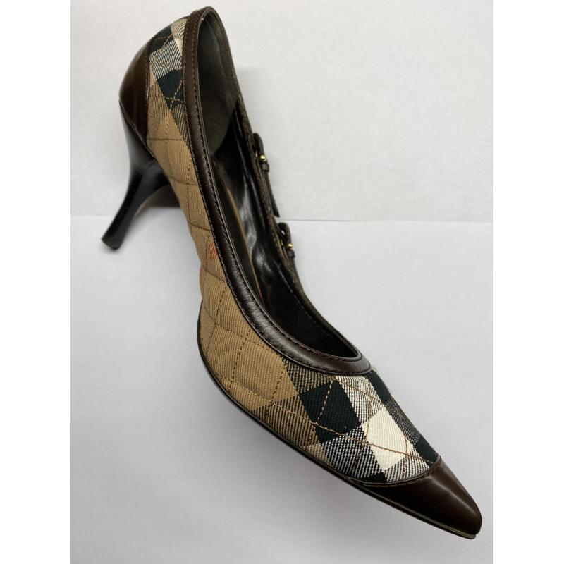 Prachtige Burberry pumps in uitzonderlijke staat.