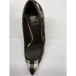 Prachtige Burberry pumps in uitzonderlijke staat.