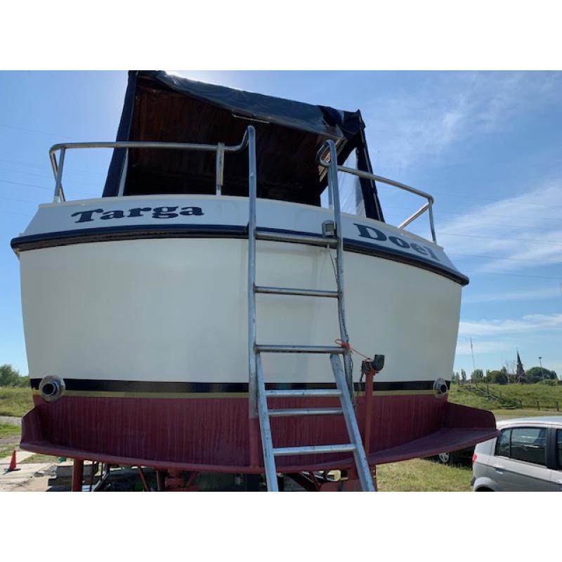Motorjacht BeachCraft  10.00 x 3.00 x 0.90