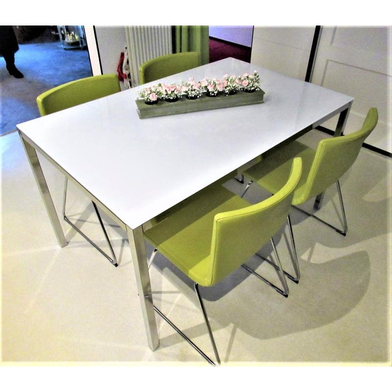 Moderne 4-persoons Eettafel met 4xStoelen zgan