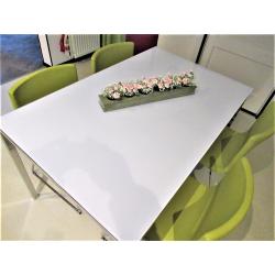Moderne 4-persoons Eettafel met 4xStoelen zgan