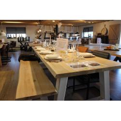 GRATIS BEZORGD! robuuste kloostertafel nu 350,-