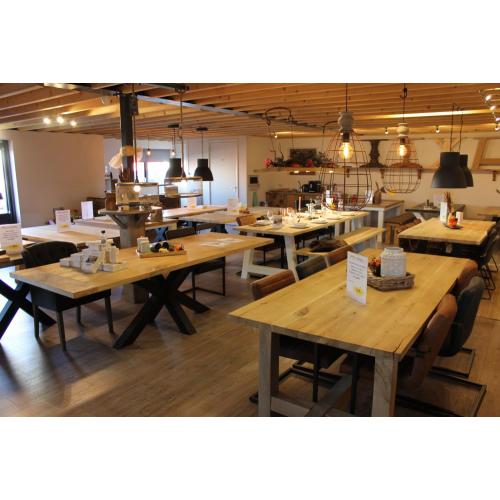 THUIS AFGELEVERD! Massieve steigerhouten tafel nu 299,-