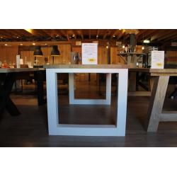 Elegante Twentse steigerhouten tafel nu 289,-