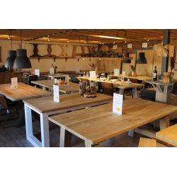 Nieuw! Rustieke brocante kloosterhouten eettafel nu €299