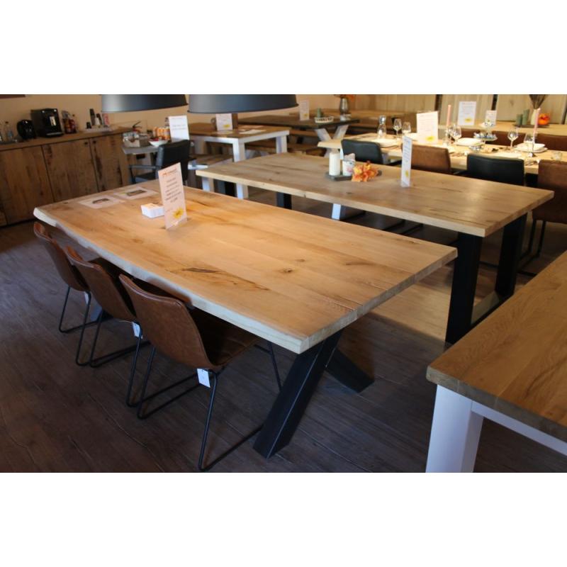 Strakke prijs massieve brocante steigereettafel nu 289,-