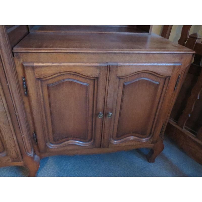 Antieken bed en kast