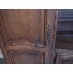Antieken bed en kast