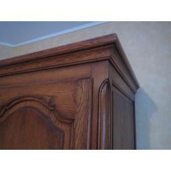 Antieken bed en kast