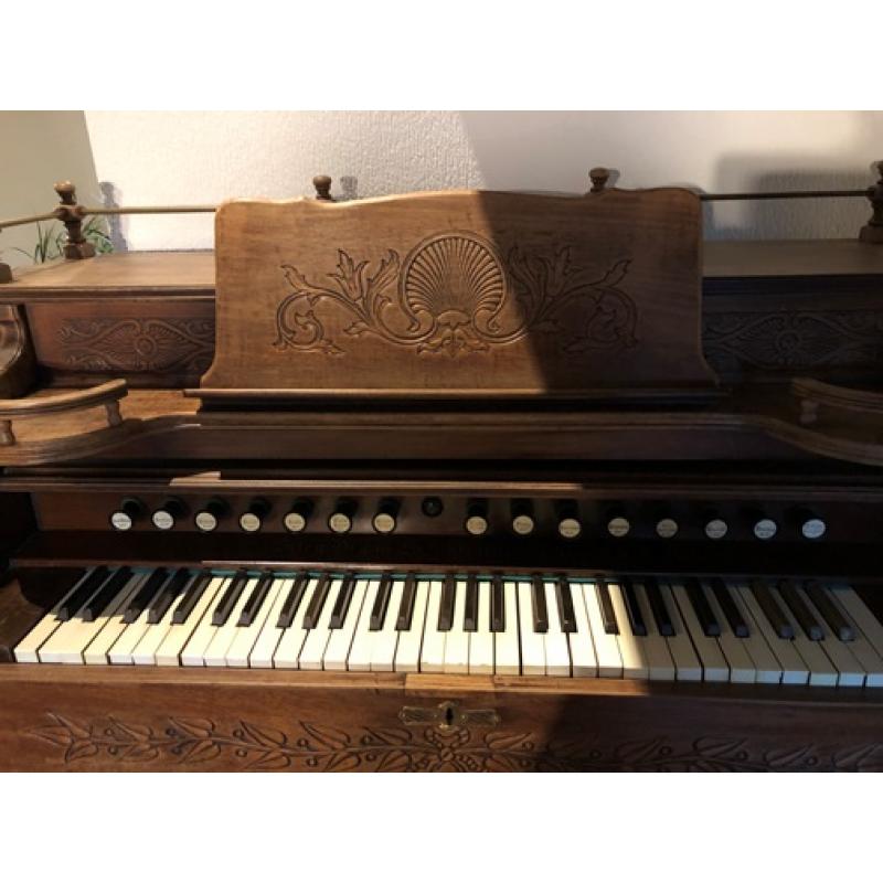 Antiek Harmonium