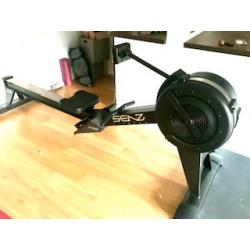 Wegens verhuizing : Roeitrainer Senz sports R5000