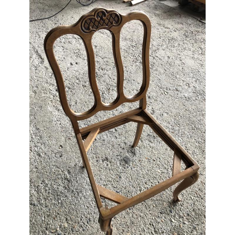 Lot 26 eiken stoelen