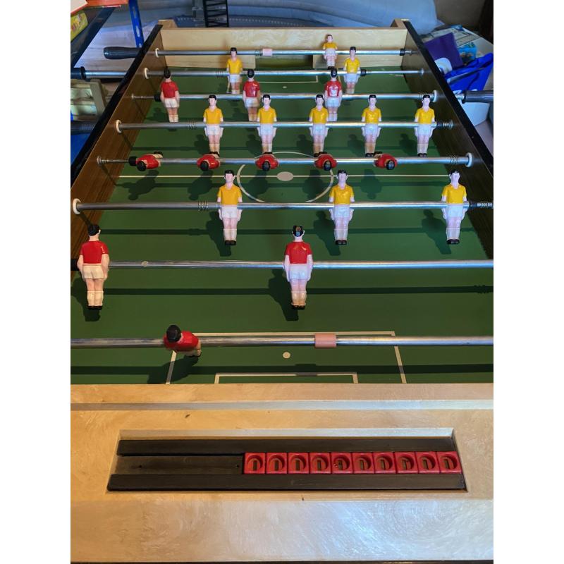 voetbaltafel / kickertafel