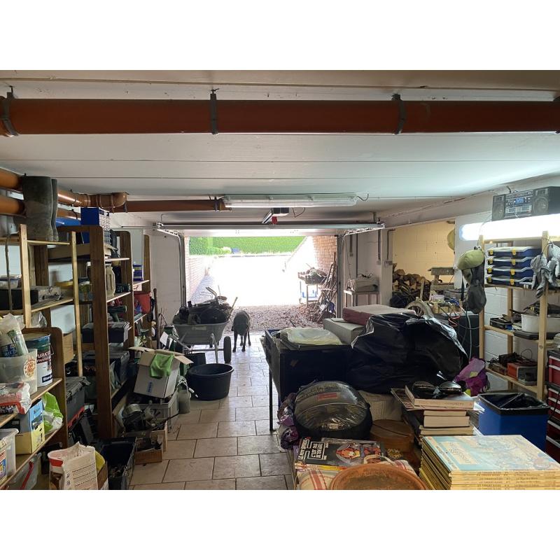 Prachtig huis met tuin te koop