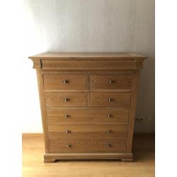 Kleerkast met bijhorende commode