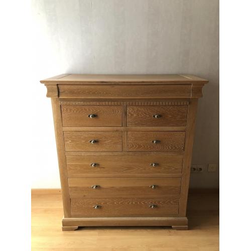 Kleerkast met bijhorende commode