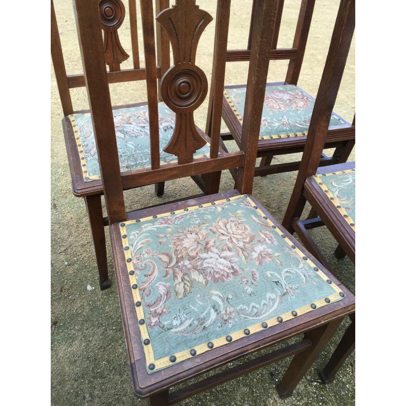 Antieke stoelen