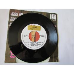 BENNY SCOTT, Kiss me goodbye and hold me, singel