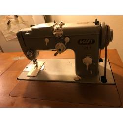 Pfaff 230 vintage naaimachine