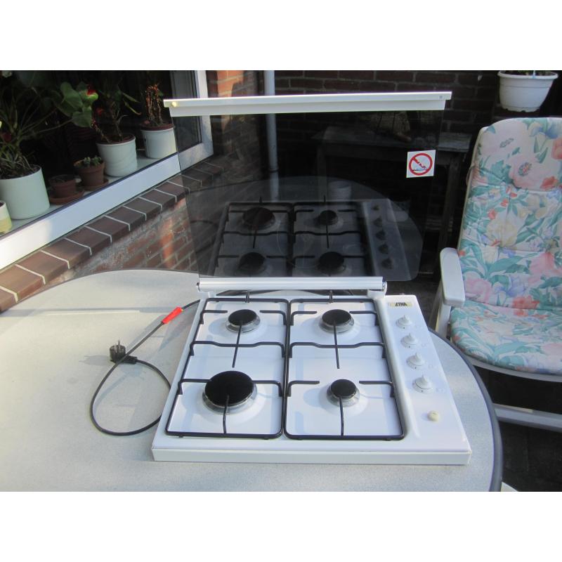 4 pits gasstel met elektrische ontsteking