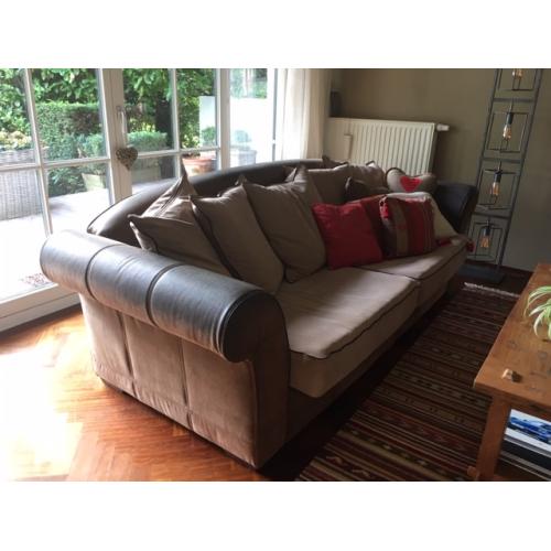 NIEUWE PRIJS Zetel/ bankstel donkerbruin met beige kussens