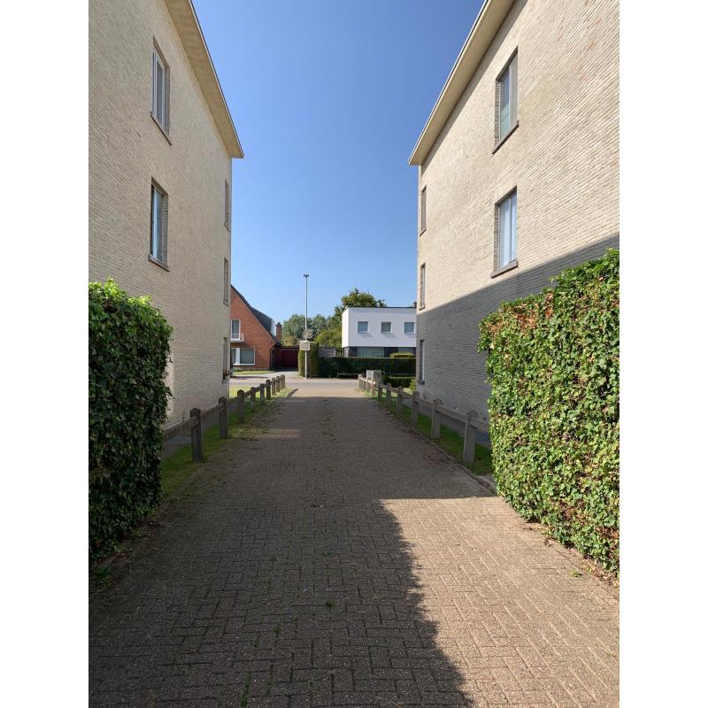 Garage met kantelpoort en cilinderslot