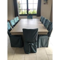 Carambole Verhoeven biljart dat ook eettafel is