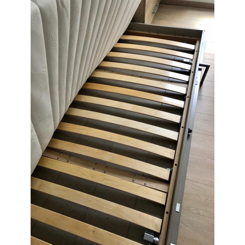 Praktisch en compact opklapbed/logeerbed Albero