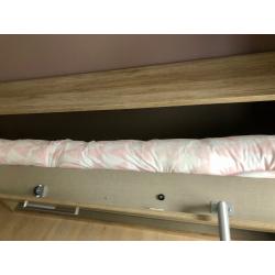 Praktisch en compact opklapbed/logeerbed Albero