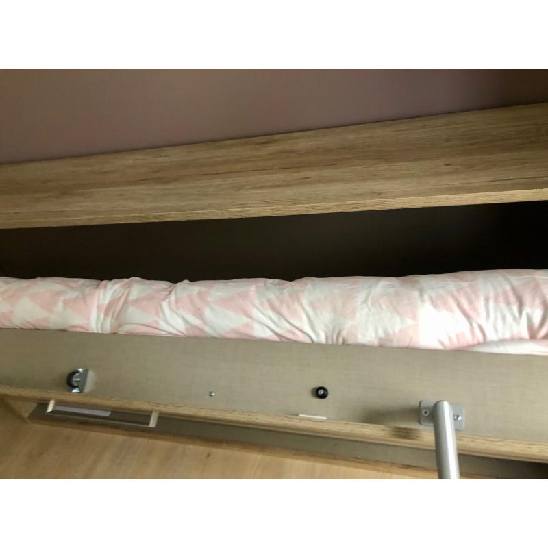 Praktisch en compact opklapbed/logeerbed Albero