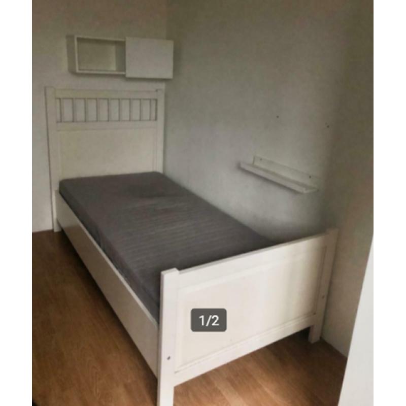 Hemnes bed 1 pers 90x200 met latenbodem