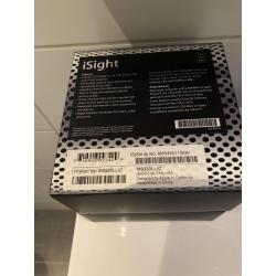 Te Koop Mac Mini G 4 Computer met Serienummer YM5377PSTACS met 1,5 Ghz en de Stroomadapter en een Apple Usb Toetsenbord en een Apple Mighty Usb Mouse en een iSight Camera.
