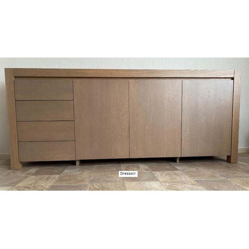 Complete eetkamer in eik