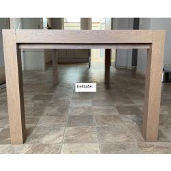 Complete eetkamer in eik