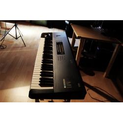 KORG M1 SYNTHESIZER WORKSTATION  ...