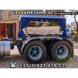 Uitvaart met uw eigen landbouw tractor kan en mag. Huur ons UitvaartFrame