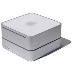 Te Koop Mac Mini 3.1 Intel Core 2 Duo YM008B8I9G5 met 2,26 Ghz met draadloos internet en een 15 Inch Dell Lcd Beeldscherm en een 15 Inch Samsung Lcd Beeldscherm en een Mini Iomega Externe Harde Schijf met 500 Gb.