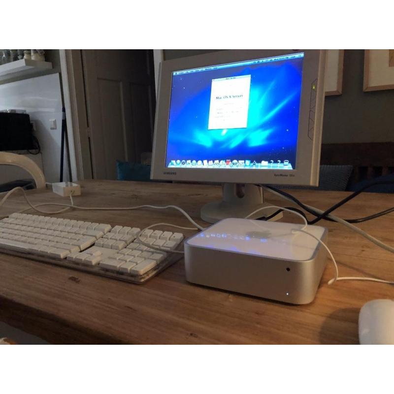 Te Koop Mac Mini Server YM9470WAB9X en Lcd en Isight Camera Enz.