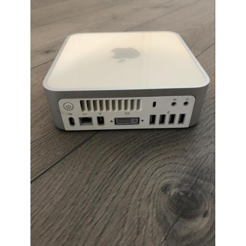 Te Koop Mac Mini YM7501JVYL2 en Lcd en Apple Draadl. T. en Apple Magic Mouse Enz.
