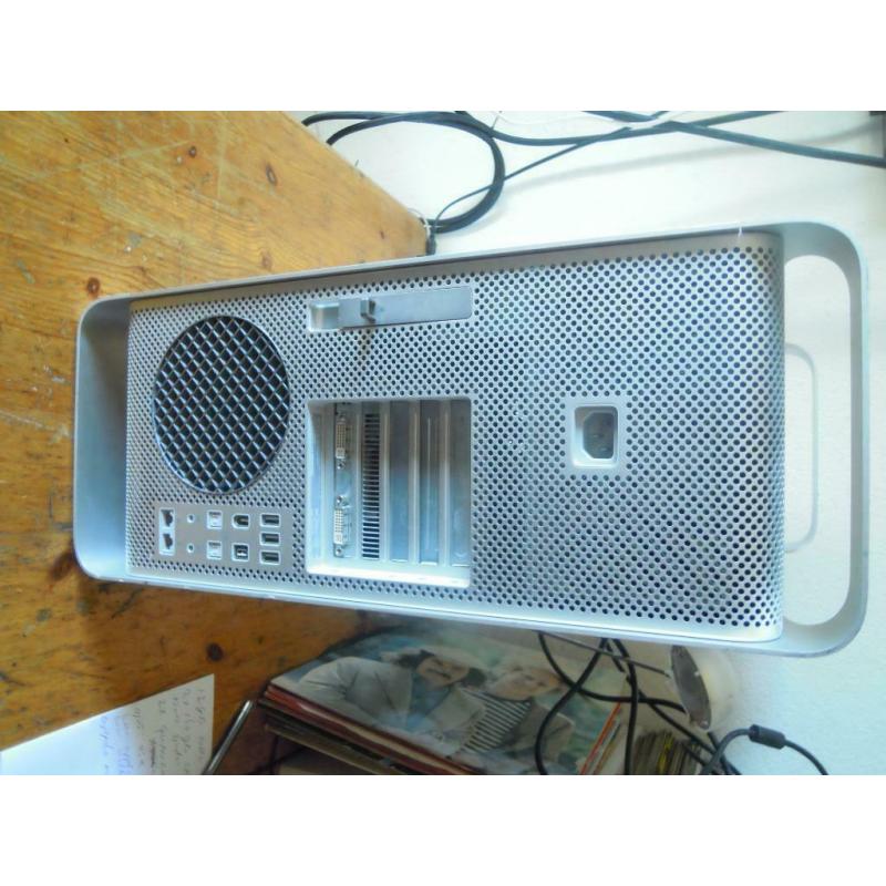 Te Koop een Mac Pro 2.1 met 2 maal 2,66 GHz 4 Cores Intel Xeon met Serienummer CK7301CDY3P .