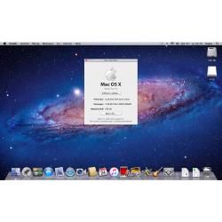 Te Koop een 13 Inch Witte Macbook 2.1 met 2,16 Ghz met Serienummer W8721CSSYA3 met draadloos internet en een Stroomadapter en een Nieuwe Accu voor de prijs van € 250.