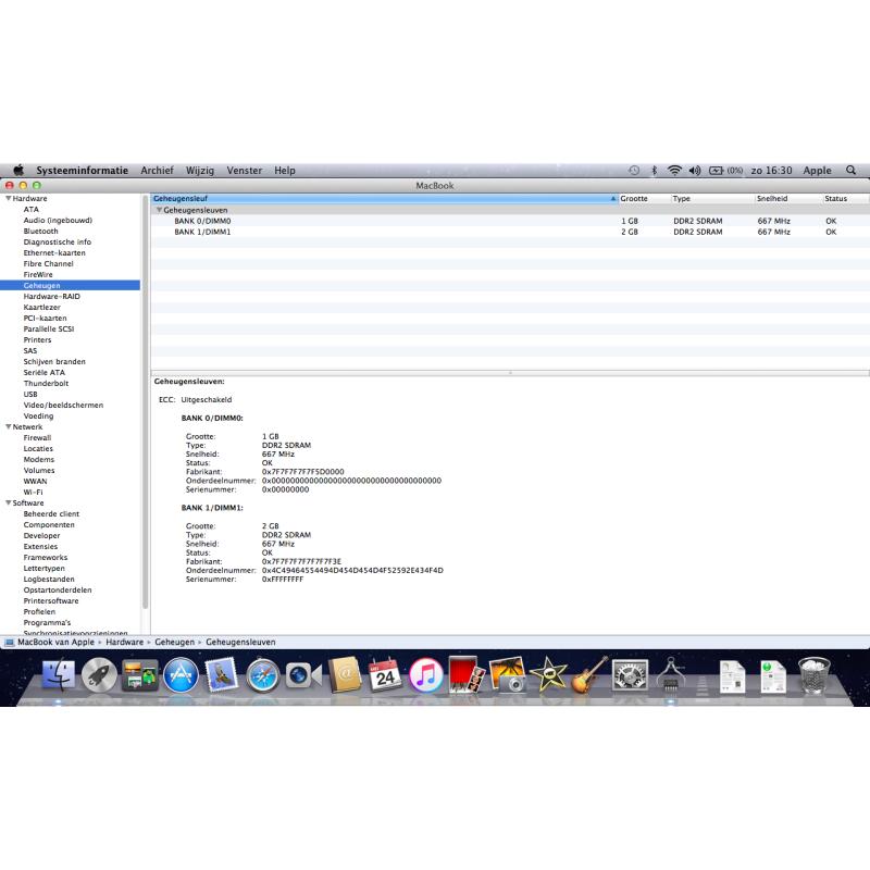 Te Koop Witte Macbook W8721CSSYA3 en de Stroomadapter.