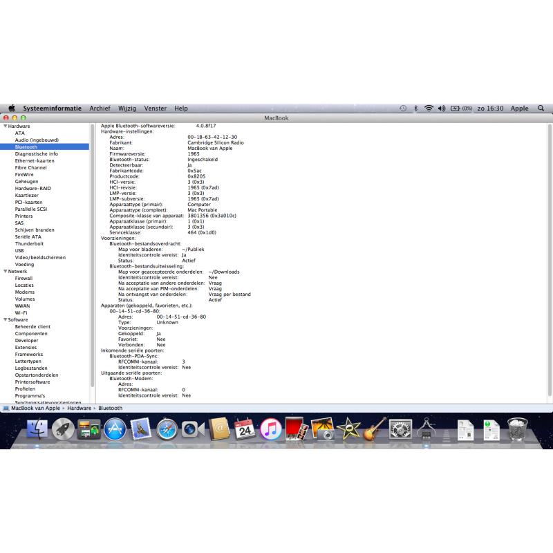 Te Koop Witte Macbook W8721CSSYA3 en de Stroomadapter.