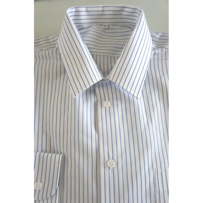Heren overhemden. Knopjesleed voorbij.