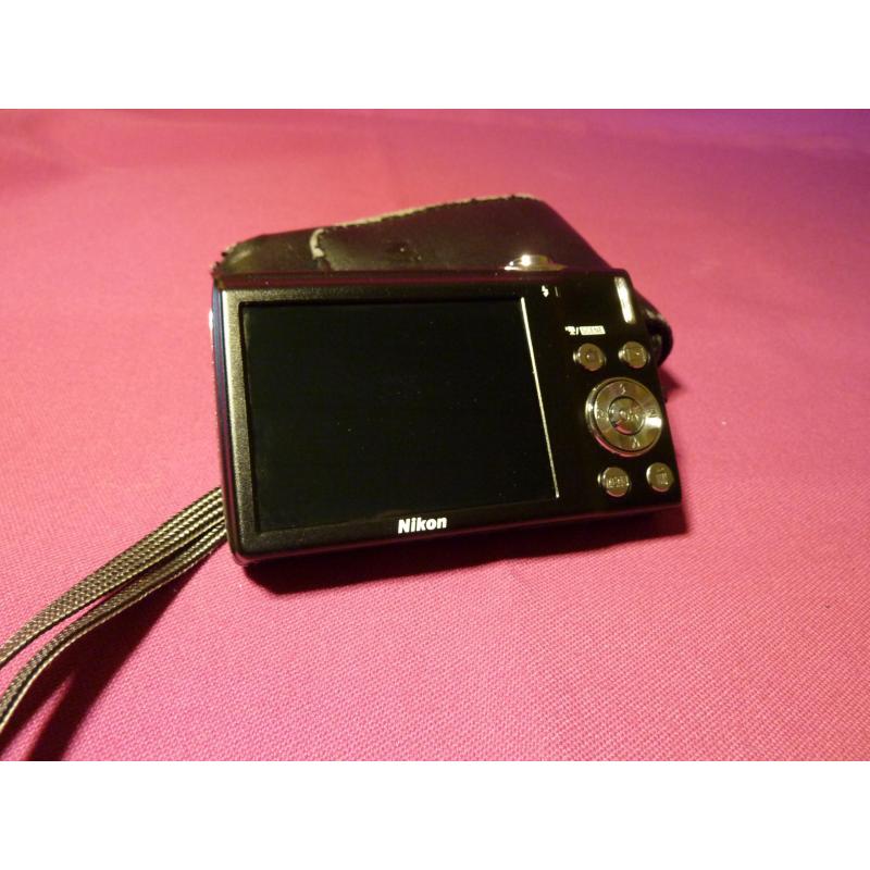 Nikon Coolpix S3000 12MP