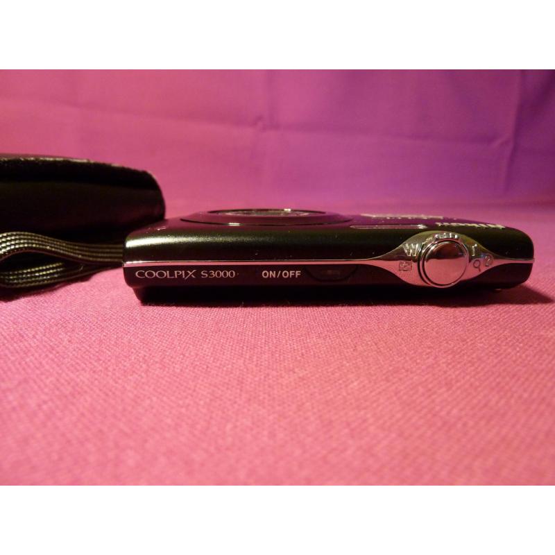 Nikon Coolpix S3000 12MP