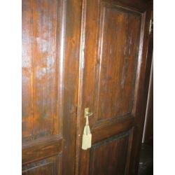 antieke kleding - hangkast